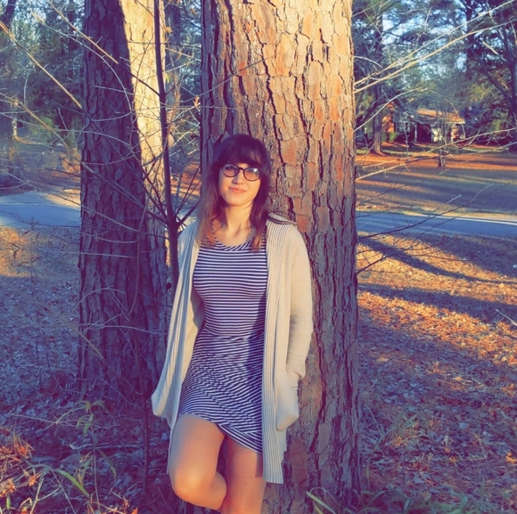 Meet your Posher, Emily - Picture 5 of 13